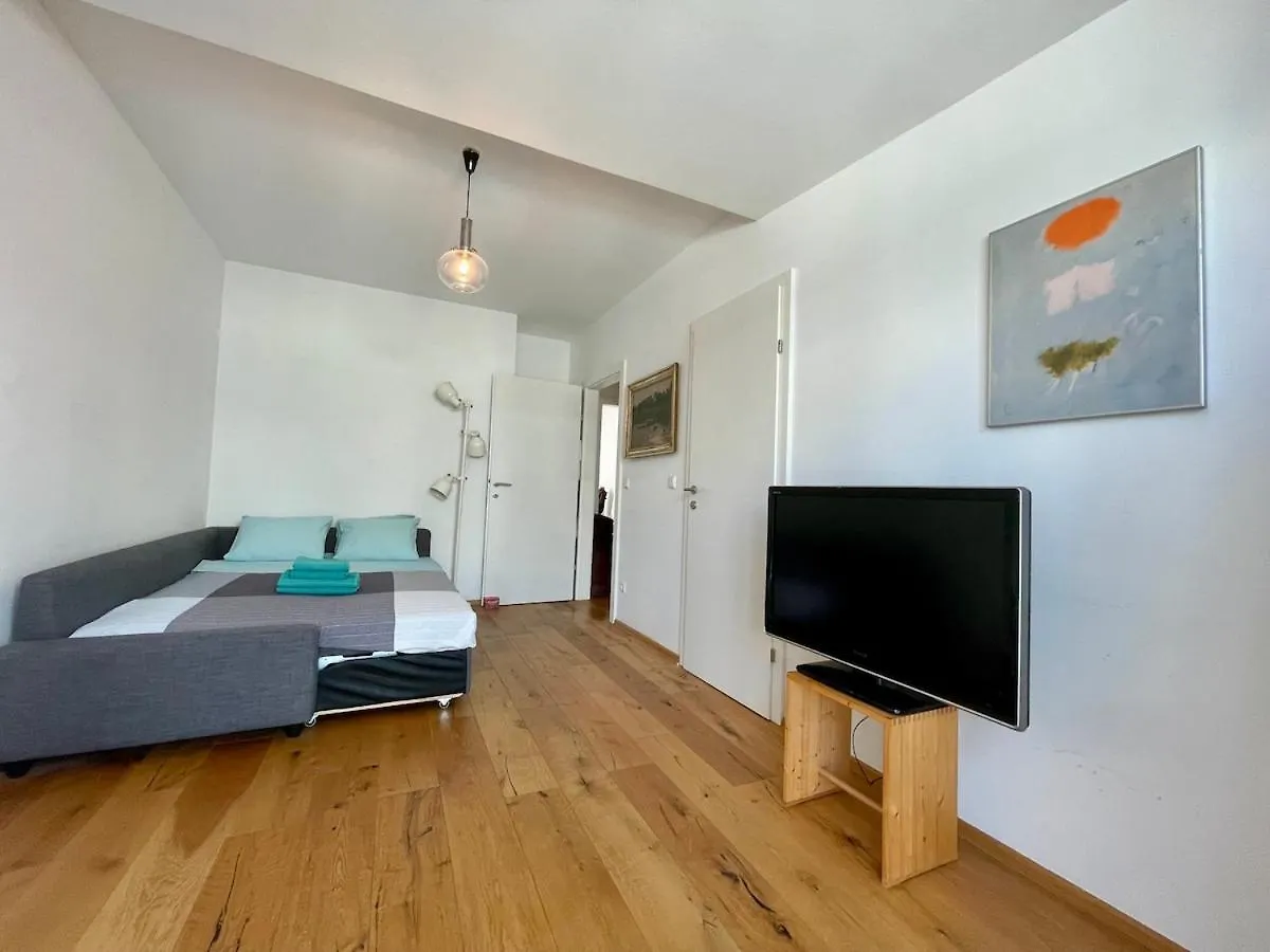 Bright Loft 110 Sqm With Great Roof Terrace 100 Sqm Apartment Viena 0*,